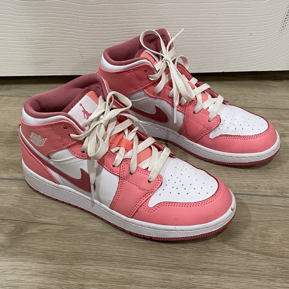 Nike Air Jordan 1 Mid Valentines Day Pink White Big Kids 5.5 Y DQ8423-616